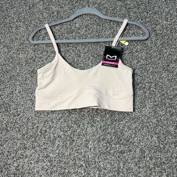 NWT Maidenform Women's M Seamless Crop Tank Wireless Bralette Size Medium - Picture 4 of 9